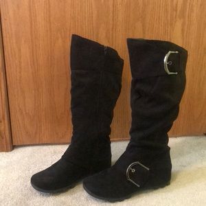 Black Boots with zipper